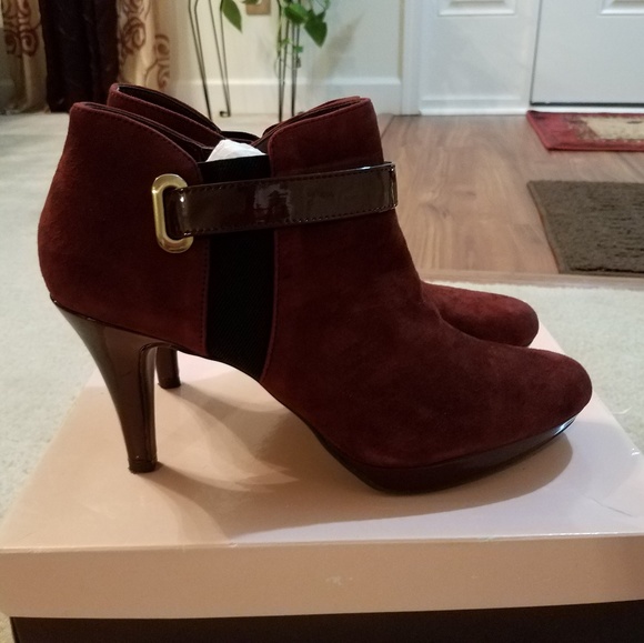 Ankle Boots - Picture 6 of 8